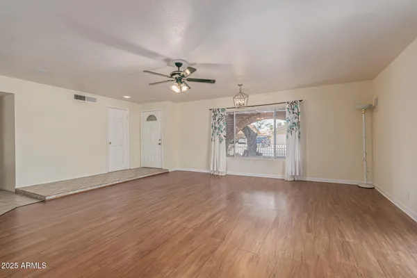 $520,000 | 2300 East Concorda Drive, Tempe, AZ 85282