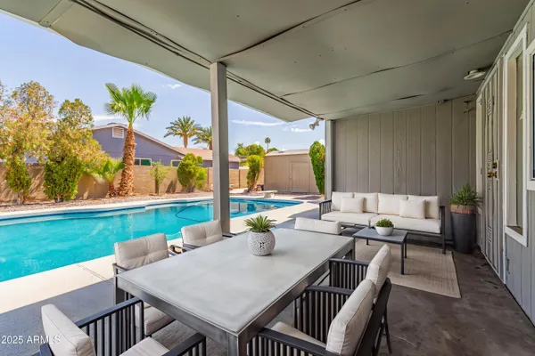 $520,000 | 2300 East Concorda Drive, Tempe, AZ 85282