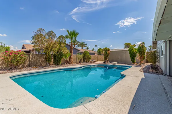 $520,000 | 2300 East Concorda Drive, Tempe, AZ 85282