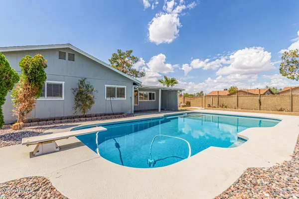 $520,000 | 2300 East Concorda Drive, Tempe, AZ 85282