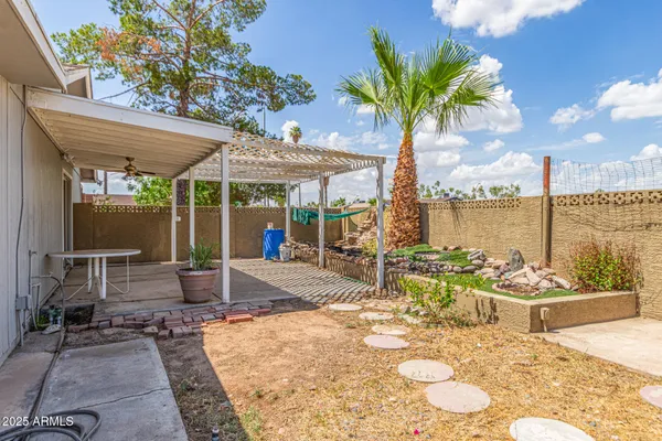 $520,000 | 2300 East Concorda Drive, Tempe, AZ 85282