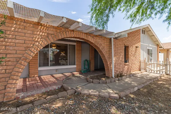 $520,000 | 2300 East Concorda Drive, Tempe, AZ 85282