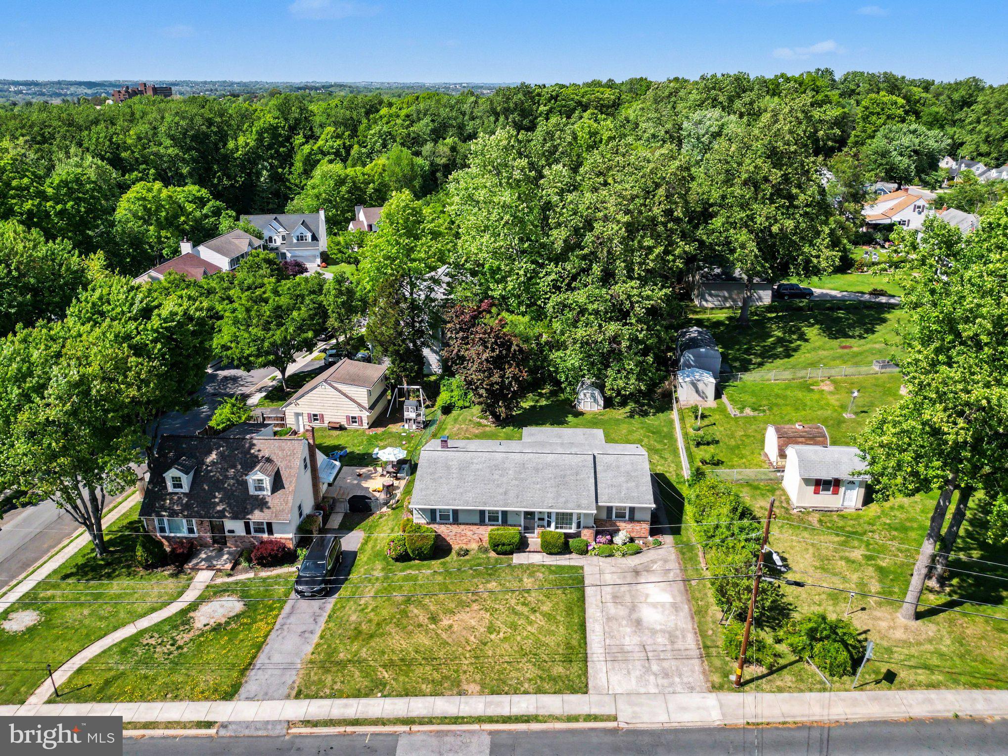 696 West Maple Road Linthicum Heights, MD 21090 - Photo 16 of 18