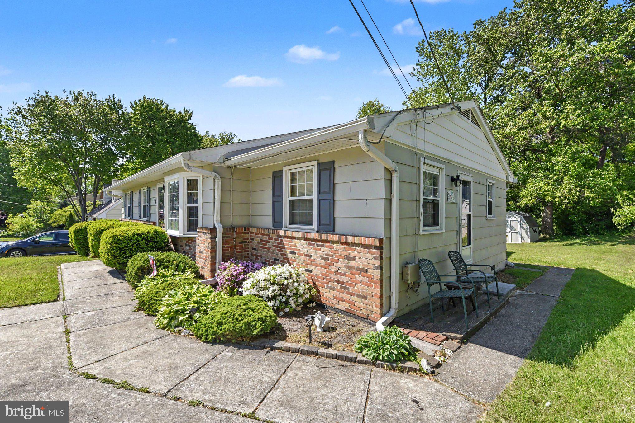 696 West Maple Road Linthicum Heights, MD 21090 - Photo 3 of 18