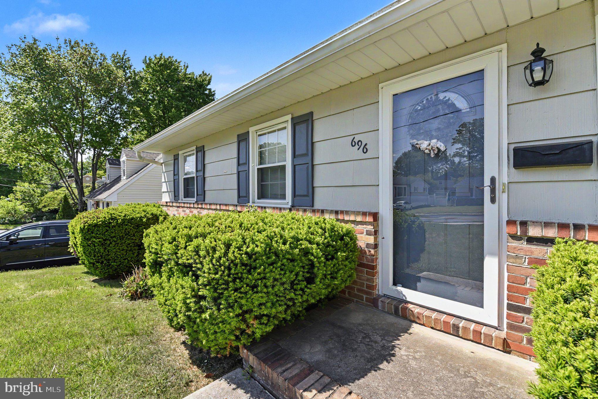 696 West Maple Road Linthicum Heights, MD 21090 - Photo 6 of 18