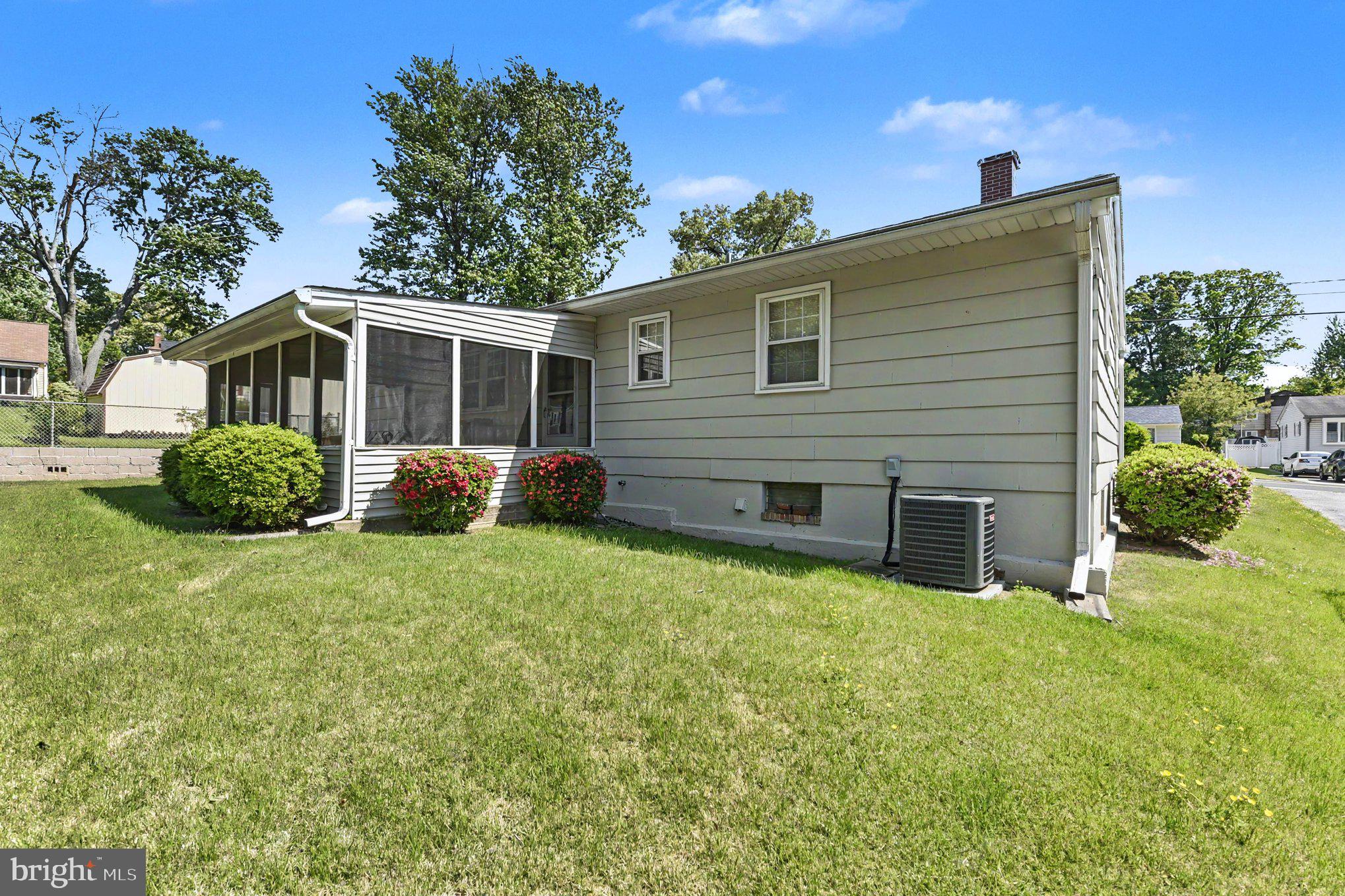696 West Maple Road Linthicum Heights, MD 21090 - Photo 7 of 18