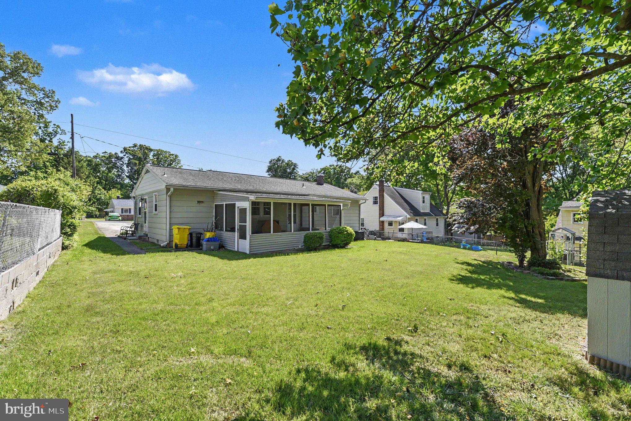 696 West Maple Road Linthicum Heights, MD 21090 - Photo 8 of 18