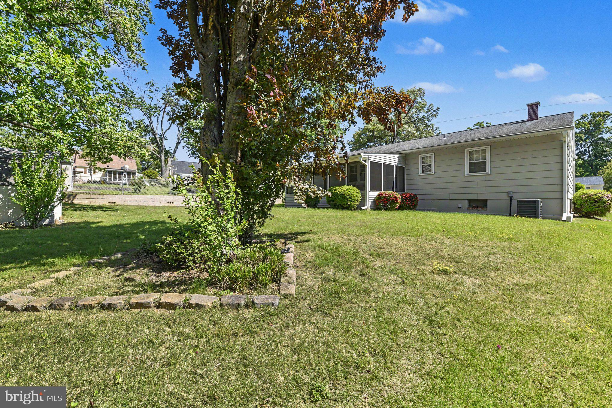 696 West Maple Road Linthicum Heights, MD 21090 - Photo 9 of 18