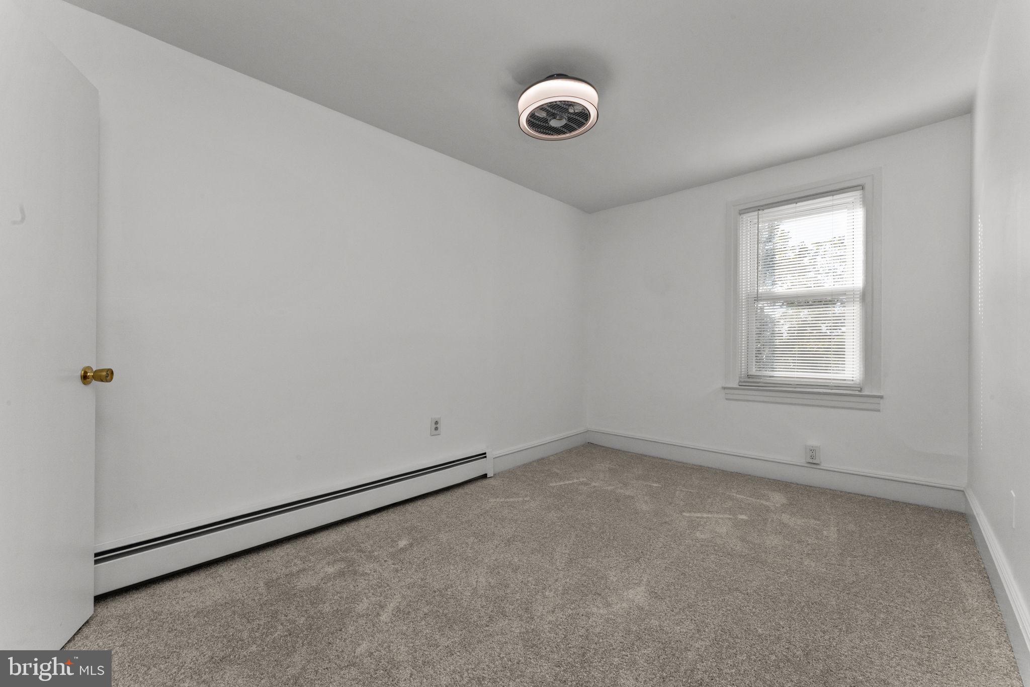 333 Union Street Hatfield, PA 19440 - Photo 25 of 35 an empty room with a window