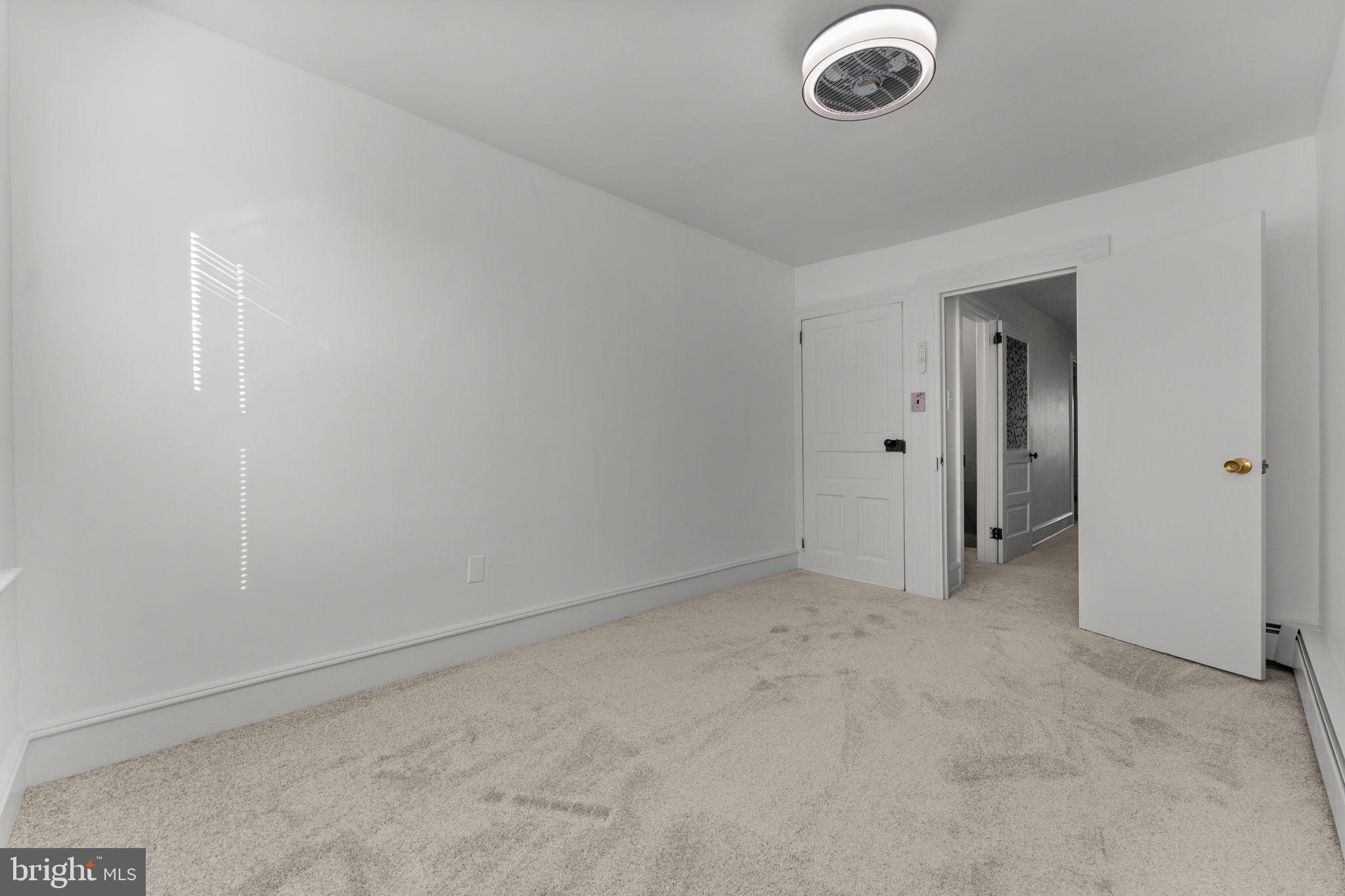 333 Union Street Hatfield, PA 19440 - Photo 26 of 35 an empty room with windows