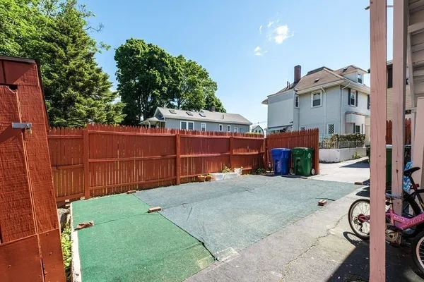 $2,550 | 7 Orchard Street, Unit 1, Newton, MA 02458
