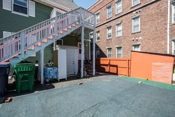 $2,550 | 7 Orchard Street, Unit 1, Newton, MA 02458