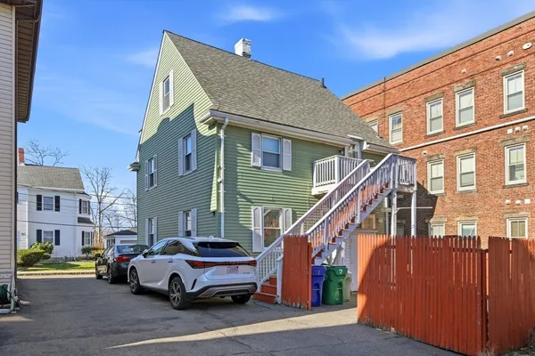 $2,500 | 7 Orchard Street, Unit 1, Newton, MA 02458