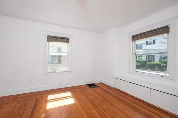 $2,550 | 7 Orchard Street, Unit 1, Newton, MA 02458