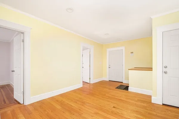 $2,550 | 7 Orchard Street, Unit 1, Newton, MA 02458