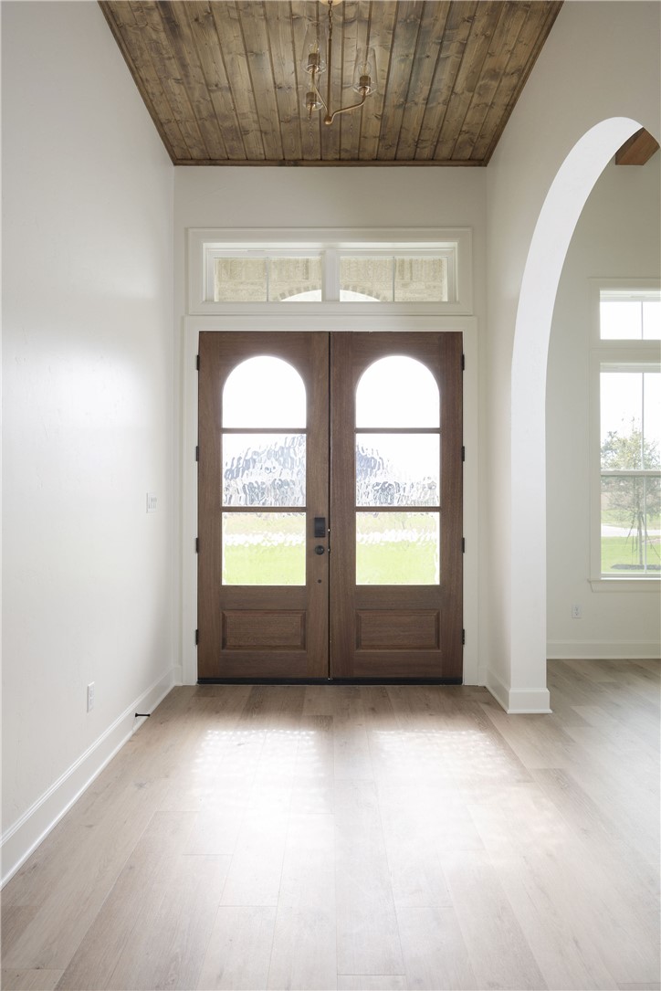 6697 Ridgeview Estates Lane Bryan, TX 77808 - Photo 4 of 31 an empty room with windows