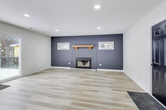 $730,000 | 123 South Kainer Avenue, Barrington, IL 60010