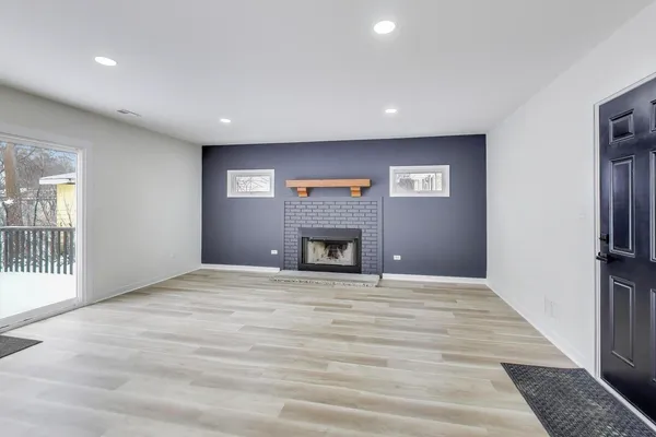 $690,000 | 123 South Kainer Avenue, Barrington, IL 60010
