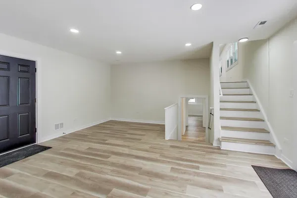 $690,000 | 123 South Kainer Avenue, Barrington, IL 60010