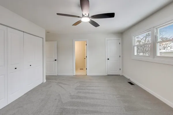 $690,000 | 123 South Kainer Avenue, Barrington, IL 60010