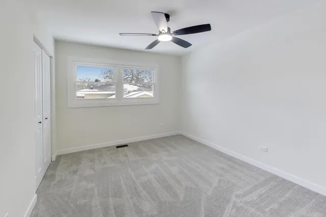 $730,000 | 123 South Kainer Avenue, Barrington, IL 60010