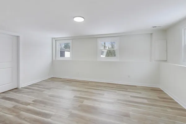 $690,000 | 123 South Kainer Avenue, Barrington, IL 60010