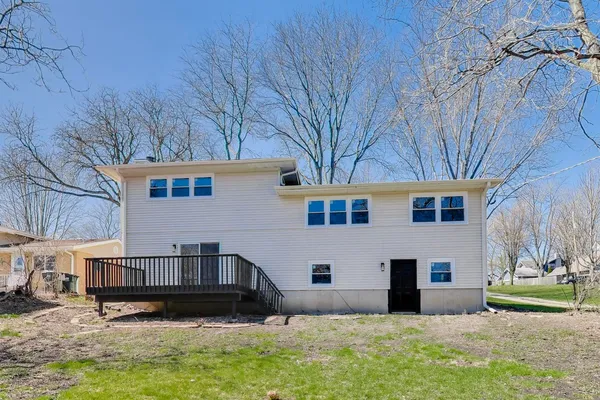 $690,000 | 123 South Kainer Avenue, Barrington, IL 60010