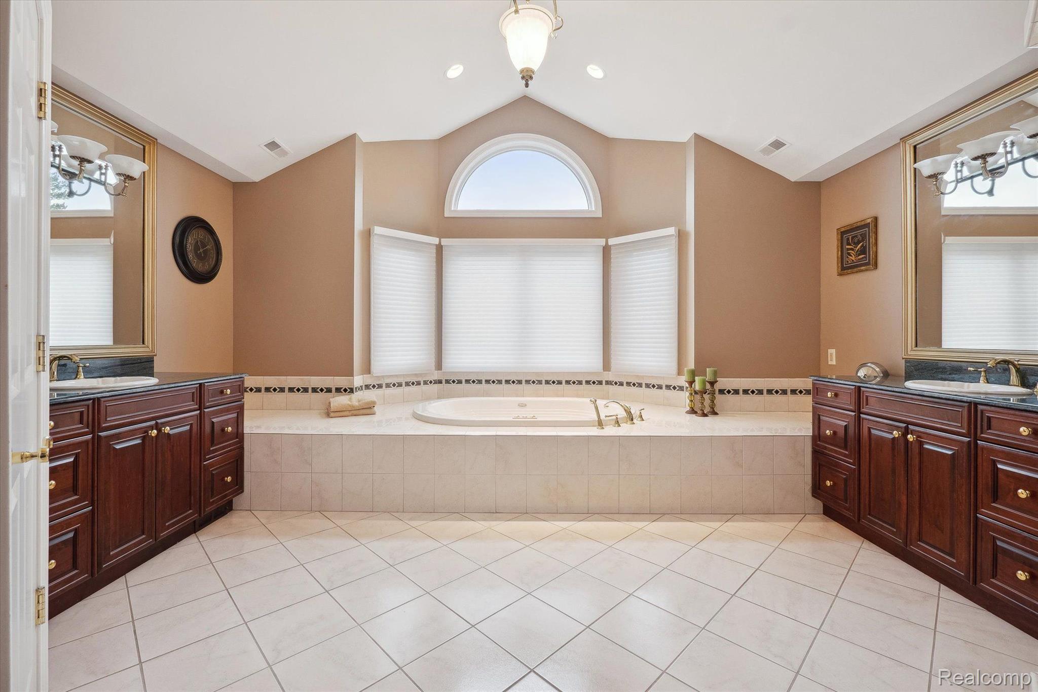 2511 Golf Crest Drive Rochester, MI 48309 - Photo 59 of 98 Gallery Image 59