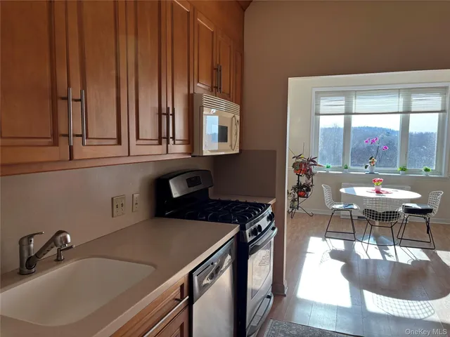 $354,222 | 16 Rockledge Avenue, Unit 6K2, Ossining, NY 10562