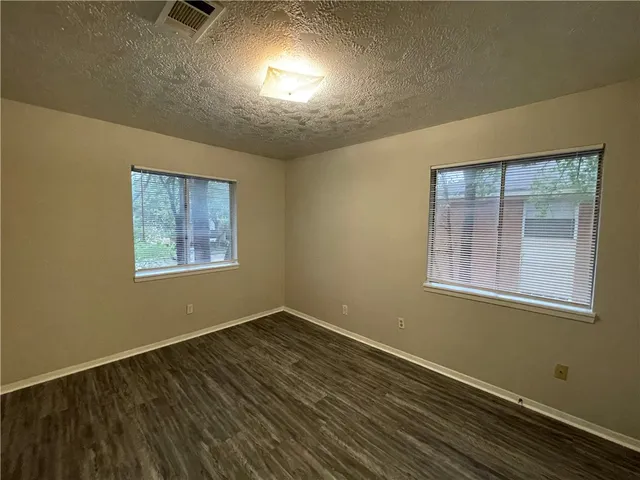 $865 | 3526 Midwest Drive, Unit C, Bryan, TX 77802