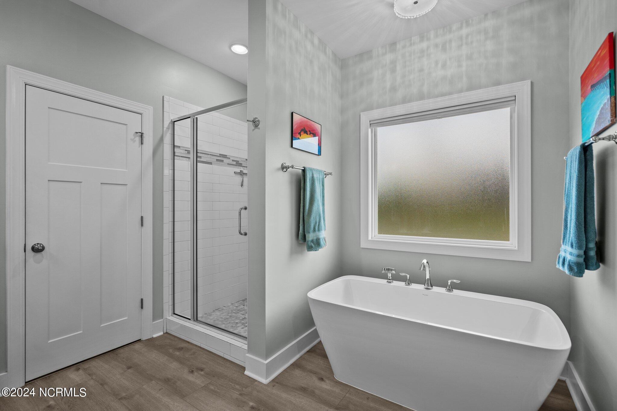 2463 Hoover Road Hampstead, NC 28443 - Photo 19 of 59 Primary Bathroom