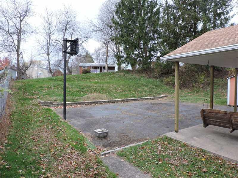 339 Hochberg Road Monroeville, PA 15146 - Photo 2 of 16 Yard/Garden.