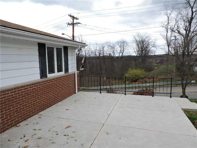 339 Hochberg Road Monroeville, PA 15146 - Photo 4 of 16 Patio/Deck.