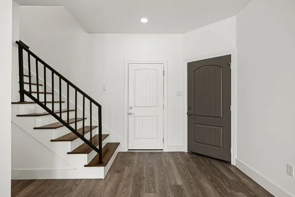 $2,500 | 4512 Noble Street, Houston, TX 77020