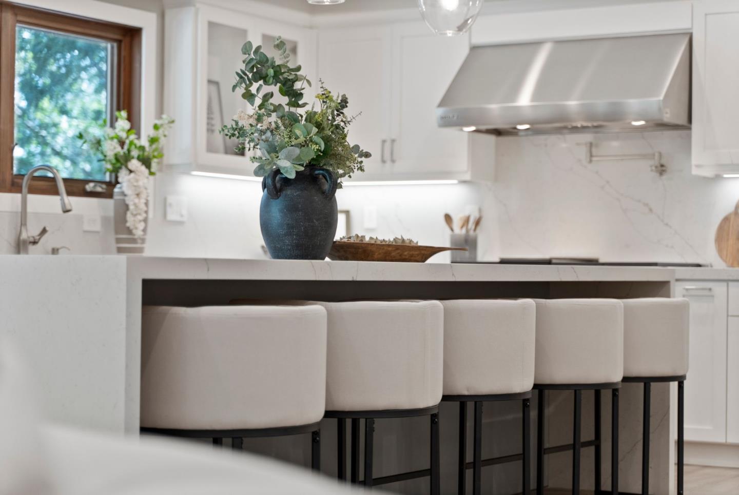 10885 Miramonte Road Cupertino, CA 95014 - Photo 17 of 100