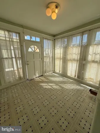 $1,000 | 6638 North Gratz Street, Unit 2, Philadelphia, PA 19126