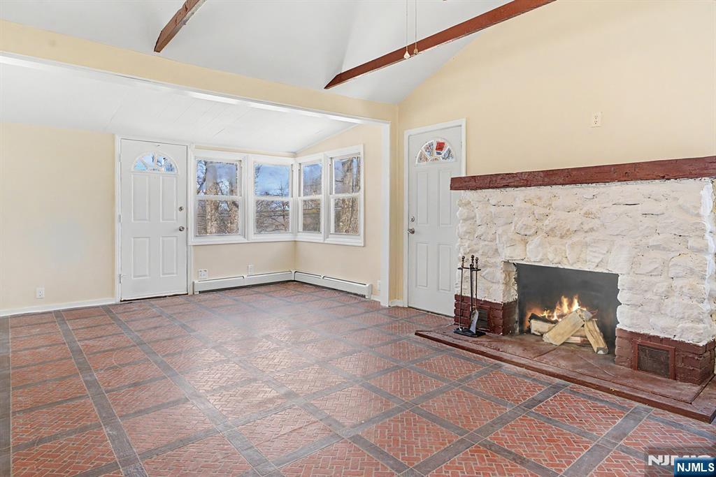 10 Berton Road Boonton, NJ 07005 - Photo 5 of 19 Gallery Image 5