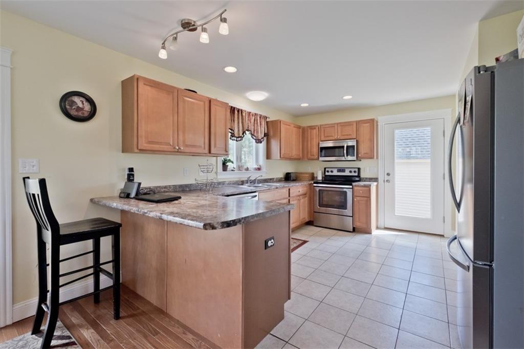 9 Castle Rock Drive Cumberland, ME 04021 - Photo 15 of 35 Photo