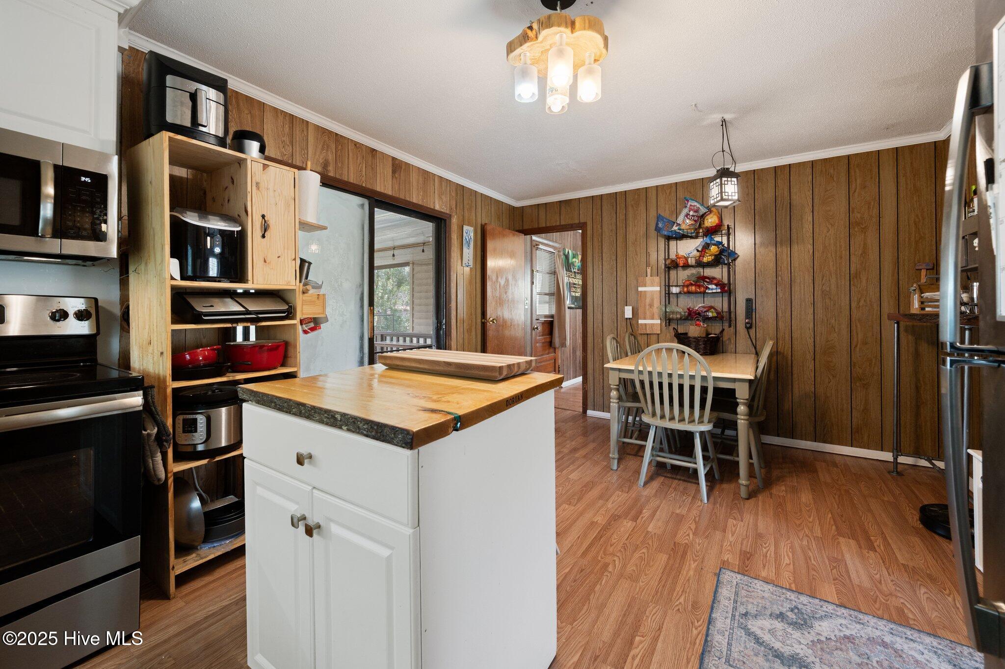 106 Rice Road Wilmington, NC 28409 - Photo 7 of 34 Kitchen