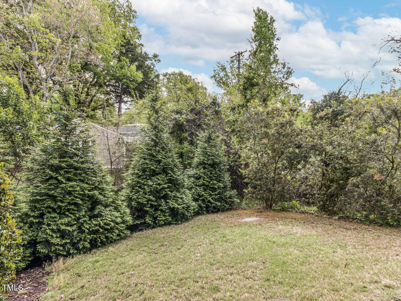 616 Fallon Grove Way Raleigh, NC 27608 - Photo 35 of 36 035-1280x960-backyard