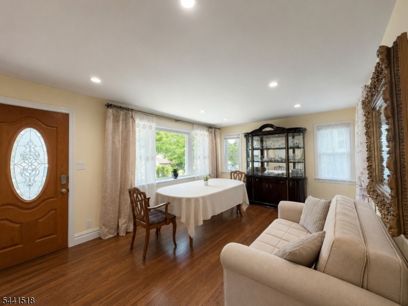 48 Sunnyside Road West Orange, NJ 07052 - Photo 11 of 36