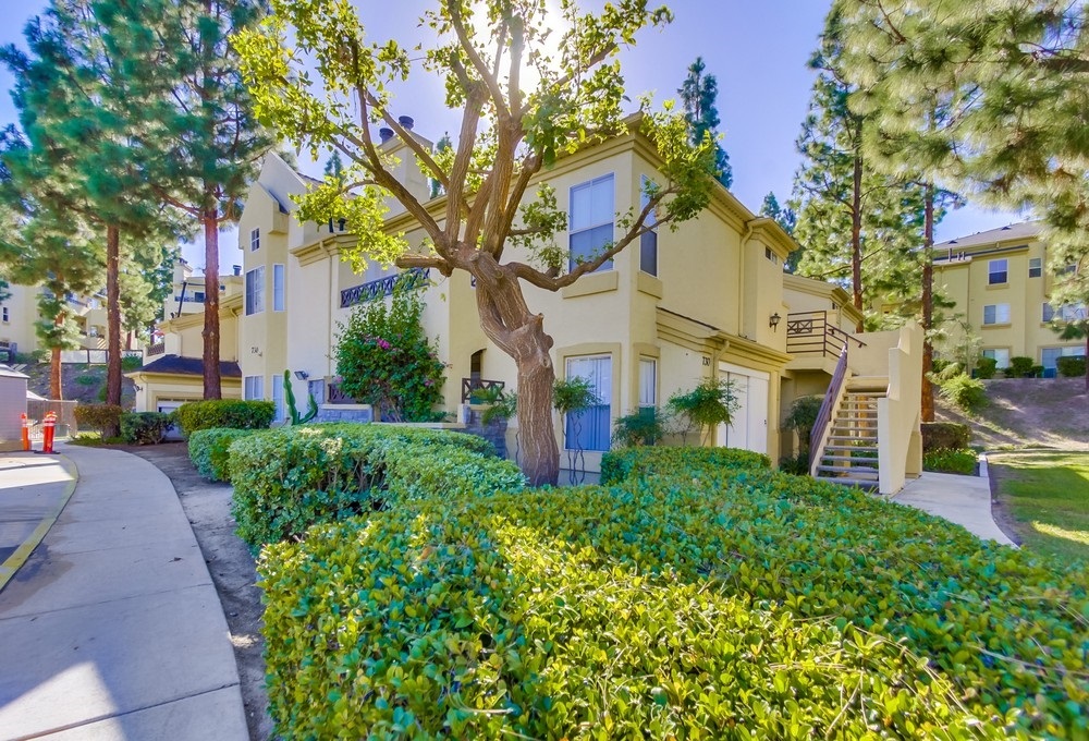 730 Brookstone Road, Unit 102 Chula Vista, CA 91913 - Photo 2 of 25