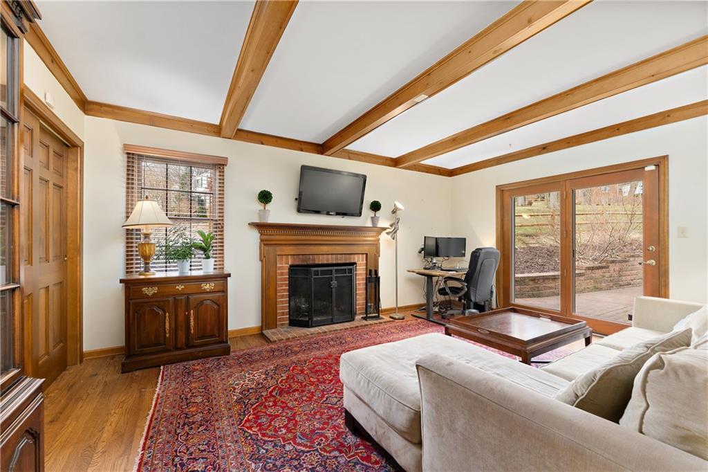 529 Guyasuta Road Pittsburgh, PA 15215 - Photo 13 of 24 Gallery Image 13