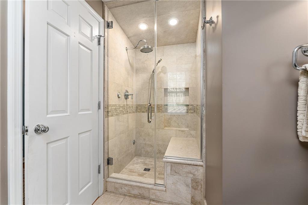 529 Guyasuta Road Pittsburgh, PA 15215 - Photo 17 of 24 Gallery Image 17