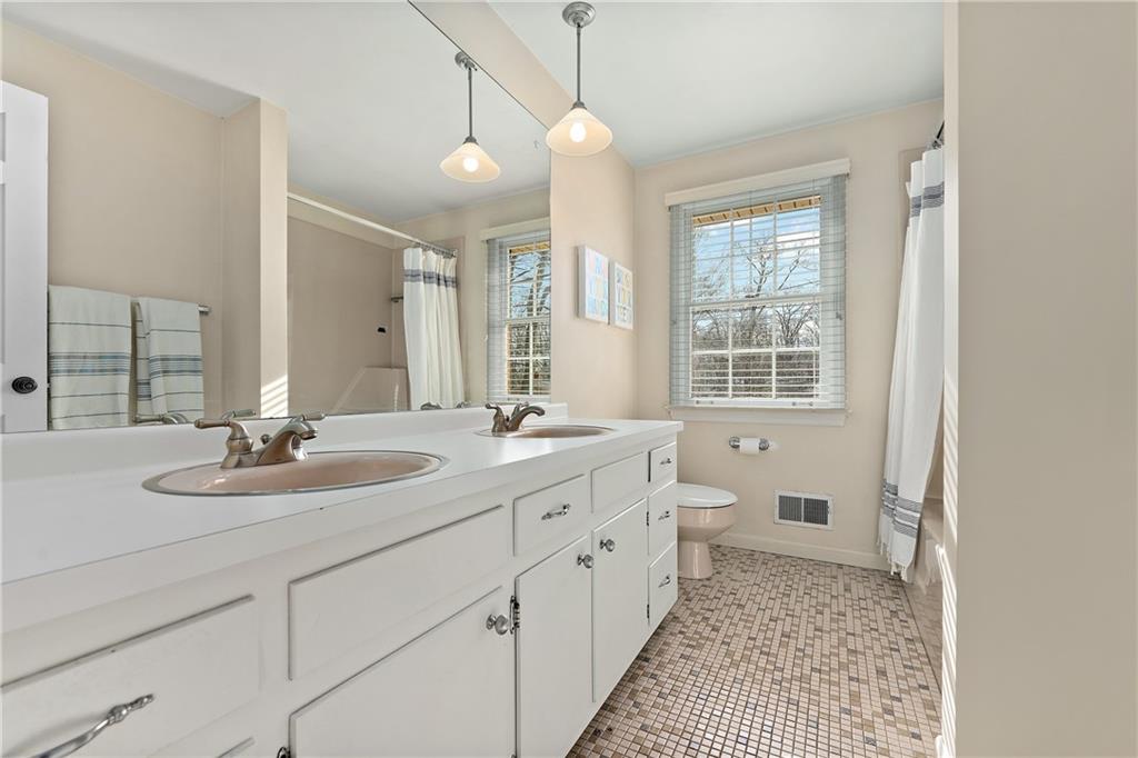 529 Guyasuta Road Pittsburgh, PA 15215 - Photo 19 of 24 Gallery Image 19
