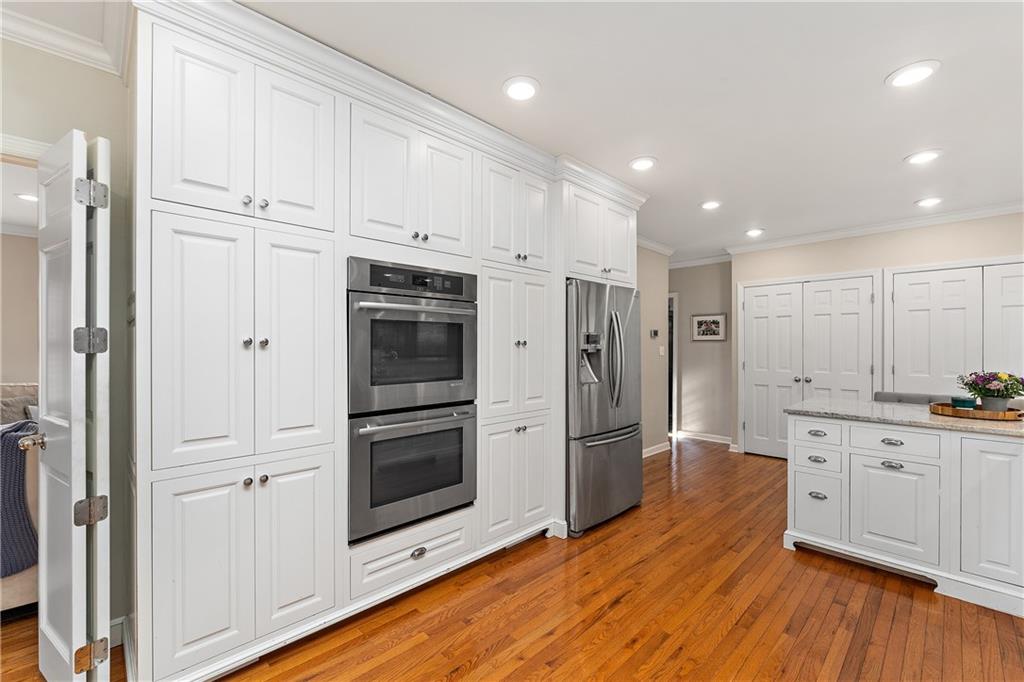 529 Guyasuta Road Pittsburgh, PA 15215 - Photo 7 of 24 Gallery Image 7
