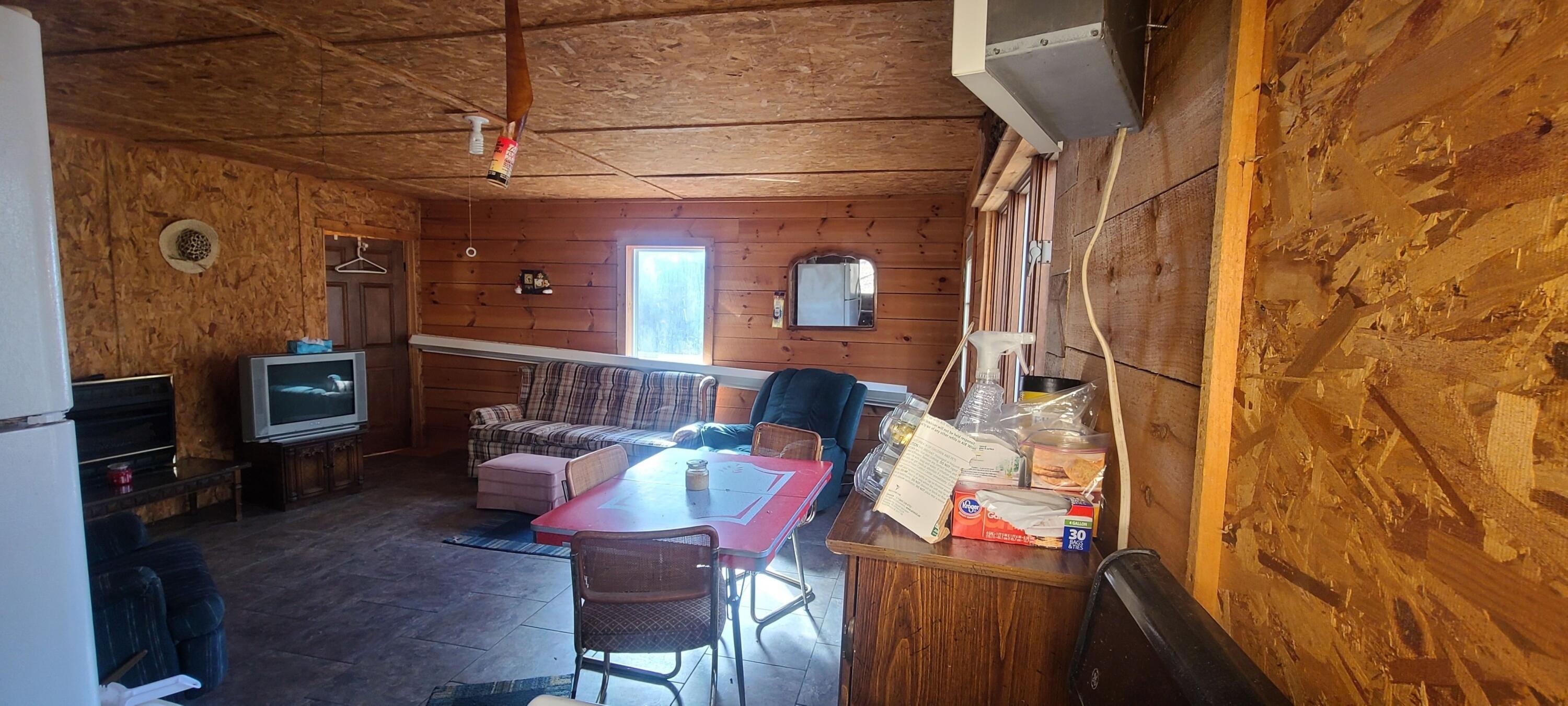 220 Connector Road Hillsboro, WV 24946 - Photo 15 of 31 Gallery Image 15
