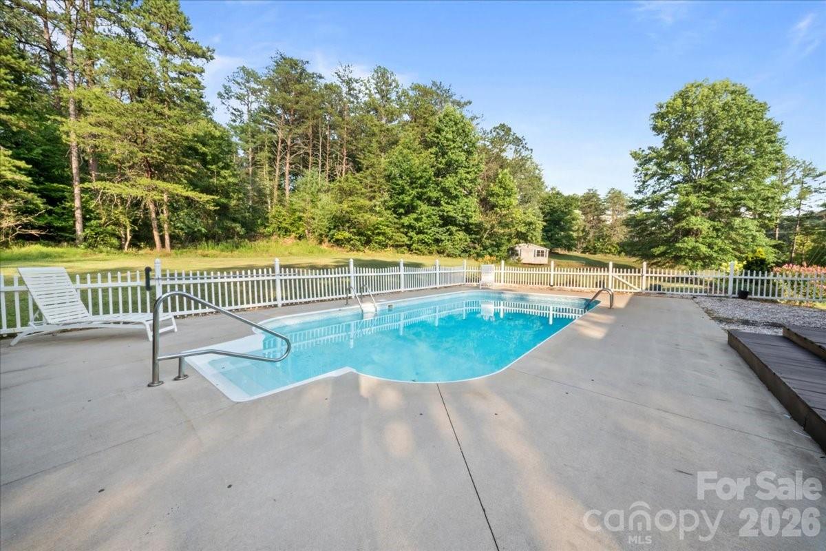 4690 Celia Creek Road Lenoir, NC 28645 - Photo 20 of 32