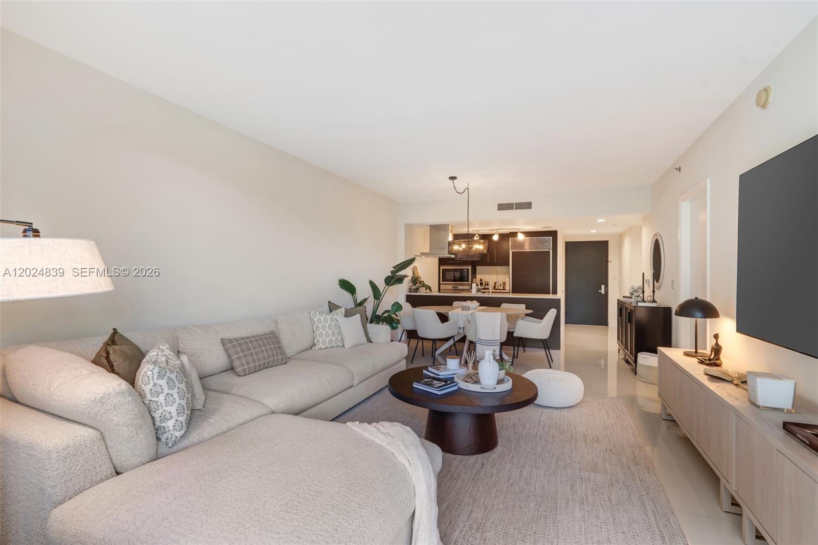 495 Brickell Avenue, Unit 409 Miami, FL 33131 - Photo 4 of 31