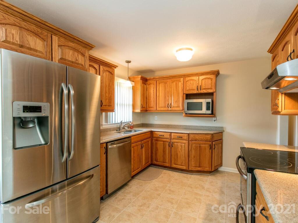 80 Bennett Road Candler, NC 28715 - Photo 5 of 20 Gallery Image 5